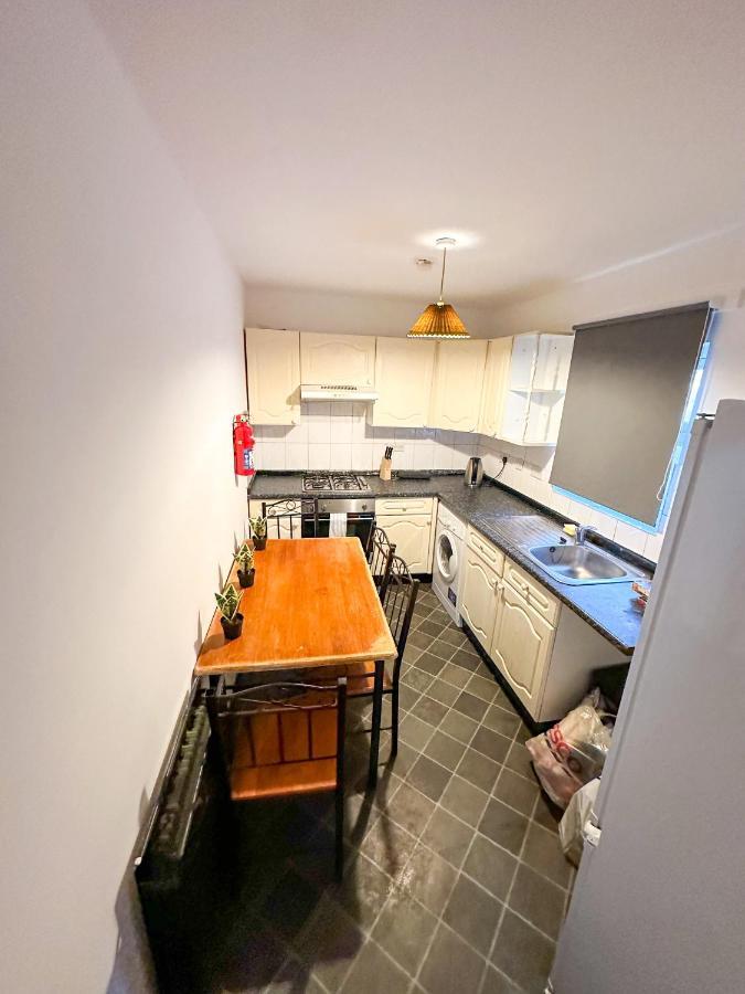 Appartamento 210 Coldharbour Lane Londra Esterno foto