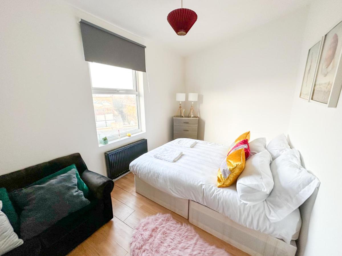 Appartamento 210 Coldharbour Lane Londra Esterno foto