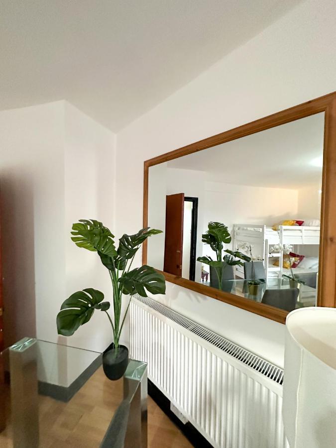 Appartamento 210 Coldharbour Lane Londra Esterno foto